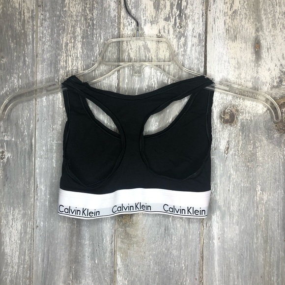 Calvin Klein sports bra - Picture 2 of 3